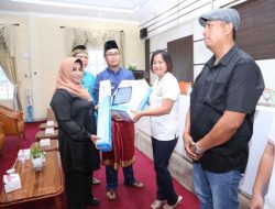 Dukung Kegiatan Pemberdayaan Masyarakat, Rahma Serahkan Bantuan Sarana Pendukung
