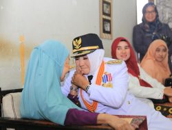 Suasana Haru Warnai Kunjungan Rahma ke Kediaman Veteran