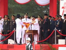 WK I DPRD Kepri Hadiri Irup Penurunan Bendera Merah Putih HUT Ke-78 RI