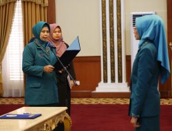 Dewi Ansar Lantik Ranny Gusfita Sari Penjabat Ketua TP-PKK Kota Tanjungpinang