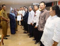 Wako Rahma Lantik Pengurus LPPD Tanjungpinang Periode 2023-2028