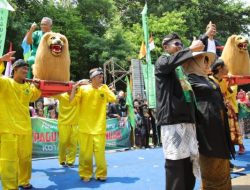 Ratusan Peserta Meriahkan Pawai Budaya dan Mobil Hias di Tanjungpinang