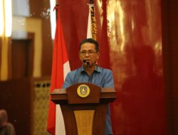 Drs.Khazalik Sampaikan Laporan Akhir Pansus di Paripurna ke-15