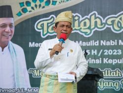 Tabligh Akbar di Masjid Nurul Iman Kijang, Gubernur Ansar Gandeng Ustadz Syamsuddin Nur Makka