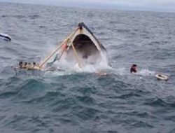 Kapal Pecah Dihantam Ombak, 5 Nelayan Indonesia Hanyut Sampai Malaysia