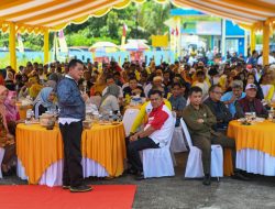 Gubernur Ansar Temu Nelayan dan Serahkan Bantuan di Peringatan Hari Nusantara