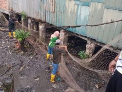 Seriusi Program Kawasan Pesisir Bersih Sehat, Hasan Pasang Jaring dan Operasikan Perahu Khusus
