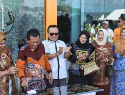 Bobby Jayanto Hadiri Peresmian Gedung Dekranasda Kepri di Tanjungpinang