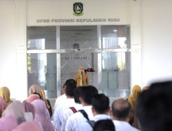 Plt. Sekretaris DPRD Kepri Ika Hasillah Pimpin Apel Perdana