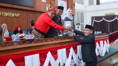 Fraksi DPN DPRD Tanjungpinang Sampaikan Pendapat Akhir Terhadap Pencabutan Perda No 10 Tahin 2021 Tentang Lembaga Kemasyarakatan