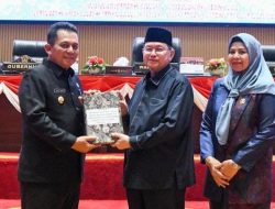 Gubenur Serahkan Ranperda RPJMD 2025-2030 ke DPRD Kepri
