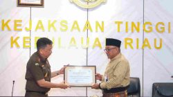 Wali Kota Lis Beri Penghargaan Kepada Kejati Kepri atas Dukungan Hukum ke Pemko
