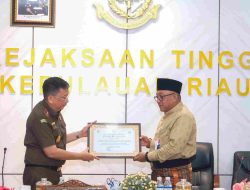 Wali Kota Lis Beri Penghargaan Kepada Kejati Kepri atas Dukungan Hukum ke Pemko