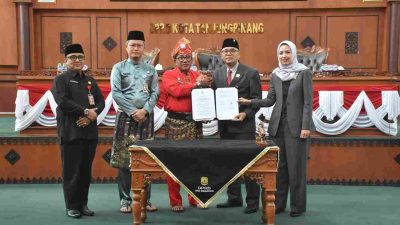 Rapat Paripurna DPRD, Wali Kota Lis Sampaikan Regulasi Terkait Pencabutan Perda Nomor 10 Tahun 2021