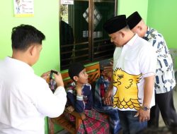 Ketua DPRD Kepri Hadiri Sunatan Massal di Sekupang Batam