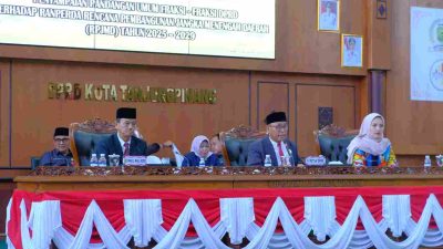 Wakil Wali Kota Raja Ariza Sampaikan Jawaban Pemerintah Atas Pandangan Fraksi DPRD
