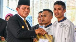 Ansar Ahmad Serahkan Remisi untuk 3.047 Warga Binaan di Kepri