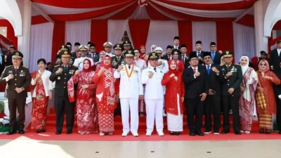 Bacakan Teks Proklamasi Upacara Peringatan HUT RI Ke-80, Wakil Ketua III DPRD Kepri Ajak Masyarakat Isi Kemerdekaan Dengan Hal Positif