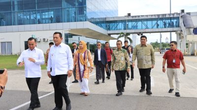 Tiba di Kepri, Mendukbangga/BKKBN RI Disambut Gubernur dan Bupati Bintan di Bandara RHF Kabupaten Bintan