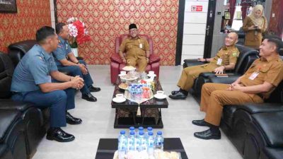 Mempererat Hubungan Kelembagaan, Danwing Udara I Sambangi Wali Kota Lis Darmansyah