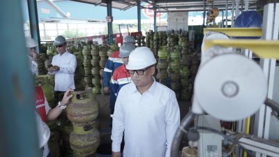 Wagub Nyanyang Tinjau Pertamina Patra Niaga dan Pertamina Gas di Kabil, Pastikan Distribusi Energi Aman