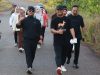 Pererat Kebersamaan, Pimpinan DPRD Gelar Jalan Santai Bersama Sekretariat DPRD Kepri