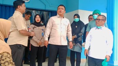 Wagub Nyanyang Dampingi Wakil Kepala BGN Tinjau SPPG di Batam, Tekankan Kepatuhan Standar MBG