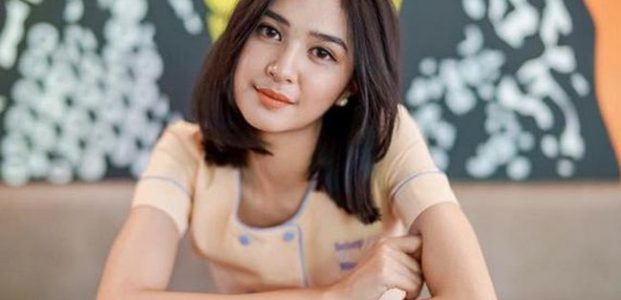 Dekat dengan Beberapa Pria, Mikha Tembayong di Tuding Playgirl? Dekat dengan Beberapa Pria, Mikha Tembayong di Tuding Playgirl?