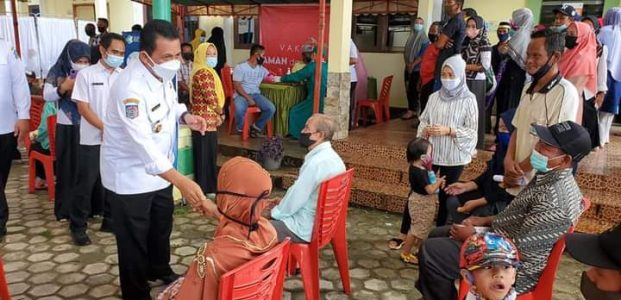 Kunker ke Tambelan, Ansar Beri Hadiah Jalan Lingkar Kunker ke Tambelan, Ansar Beri Hadiah Jalan Lingkar